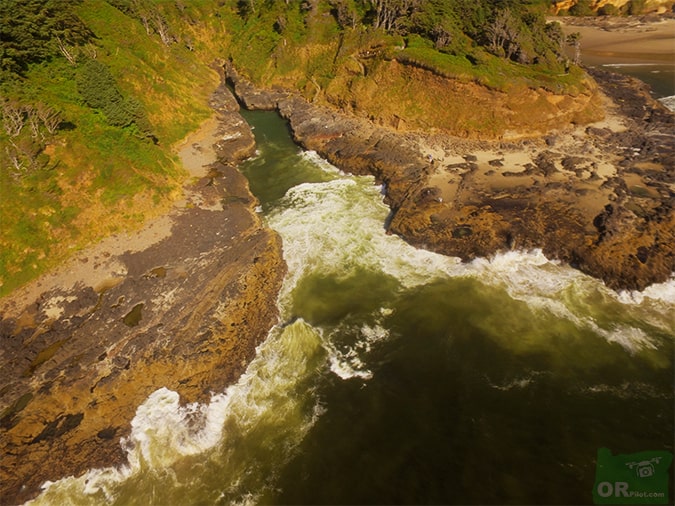 Devils Churn Pacific Ocean Viewpoint Yachats Oregon